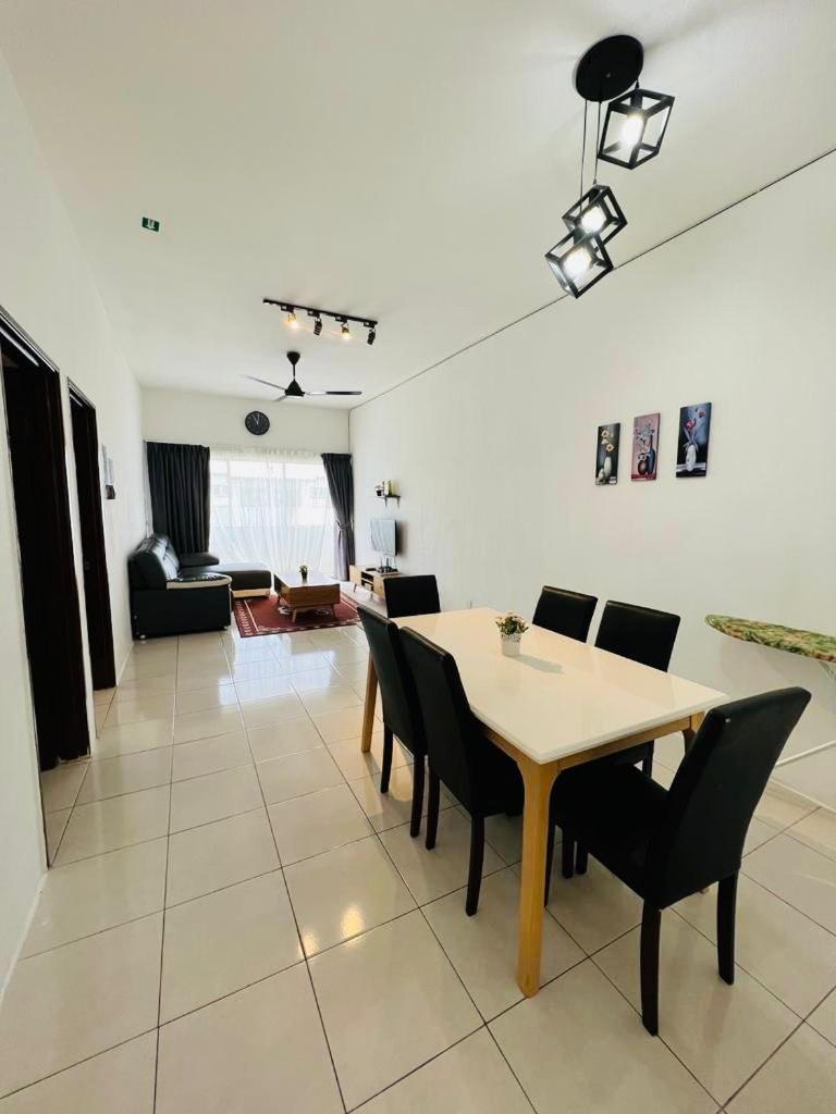 Ayaan Breeze Free Breakfast Apartment Tanah Rata
