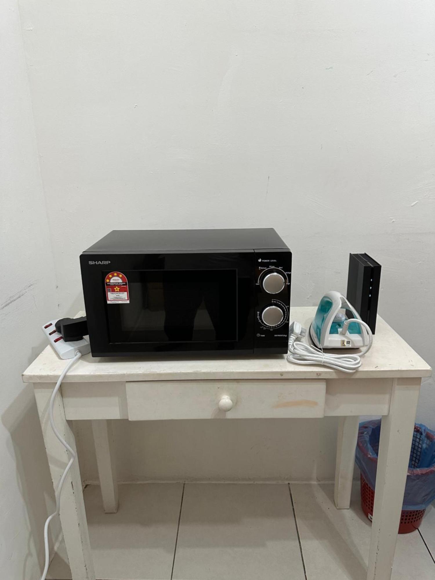 Ayaan Breeze Free Breakfast Apartment